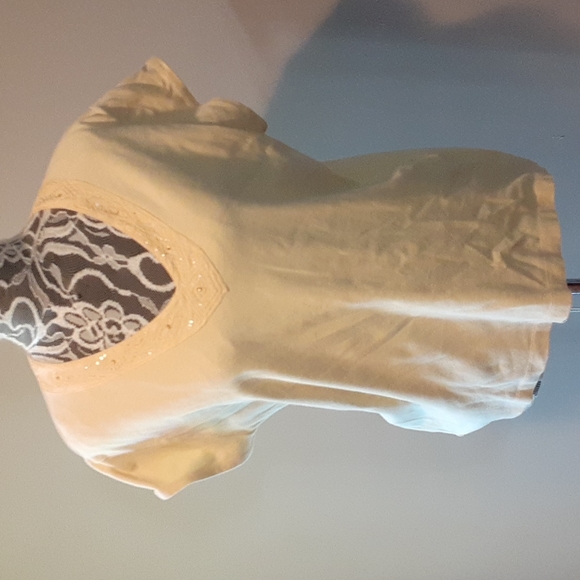 Chico's Top in Gorgeous Yellow🌼 - Picture 2 of 5